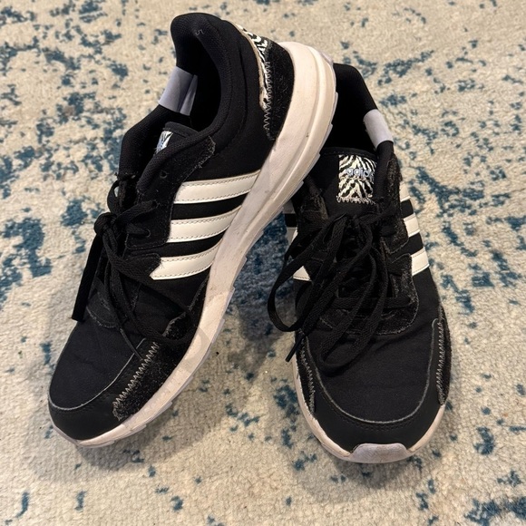 adidas Other - Adidas Retrorun Zebra accent black men’s  size 8 Running Shoes athletic active